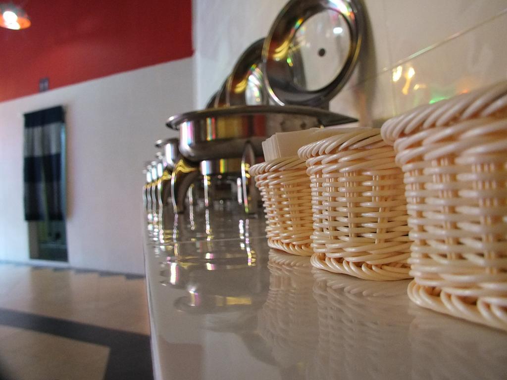 Baguss Hotel And Serviced Apartment Johor Bahru Esterno foto