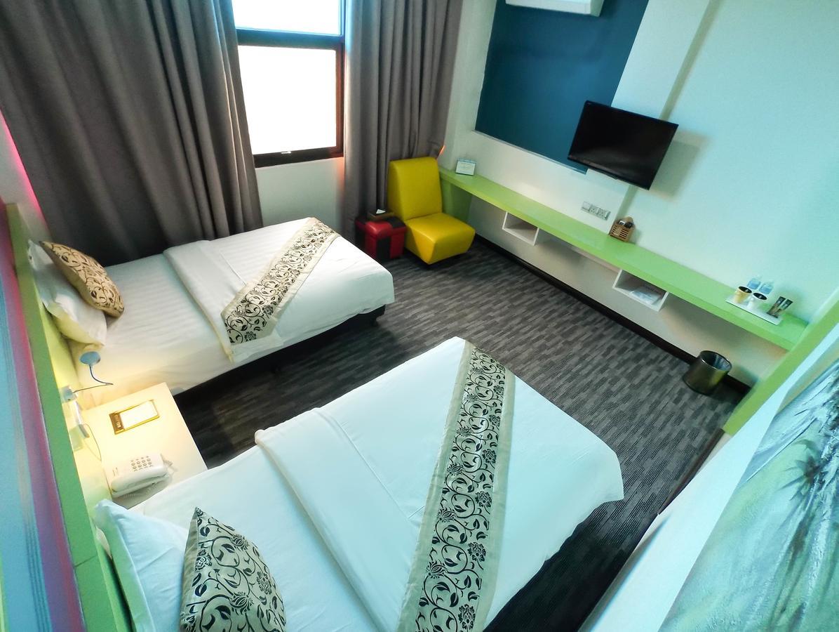 Baguss Hotel And Serviced Apartment Johor Bahru Esterno foto