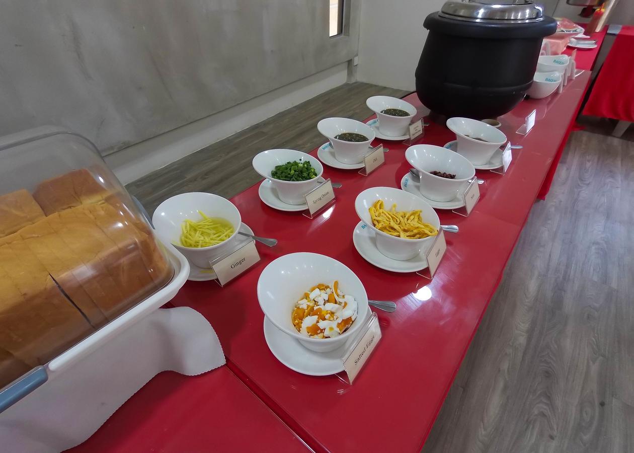 Baguss Hotel And Serviced Apartment Johor Bahru Esterno foto